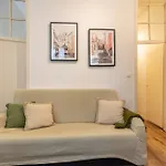 Lägenhet A Sua Pequena Casa Perto De Santos Art District