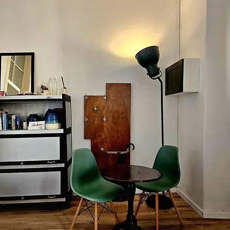 A Sua Pequena Casa Perto De Santos Art District Lägenhet